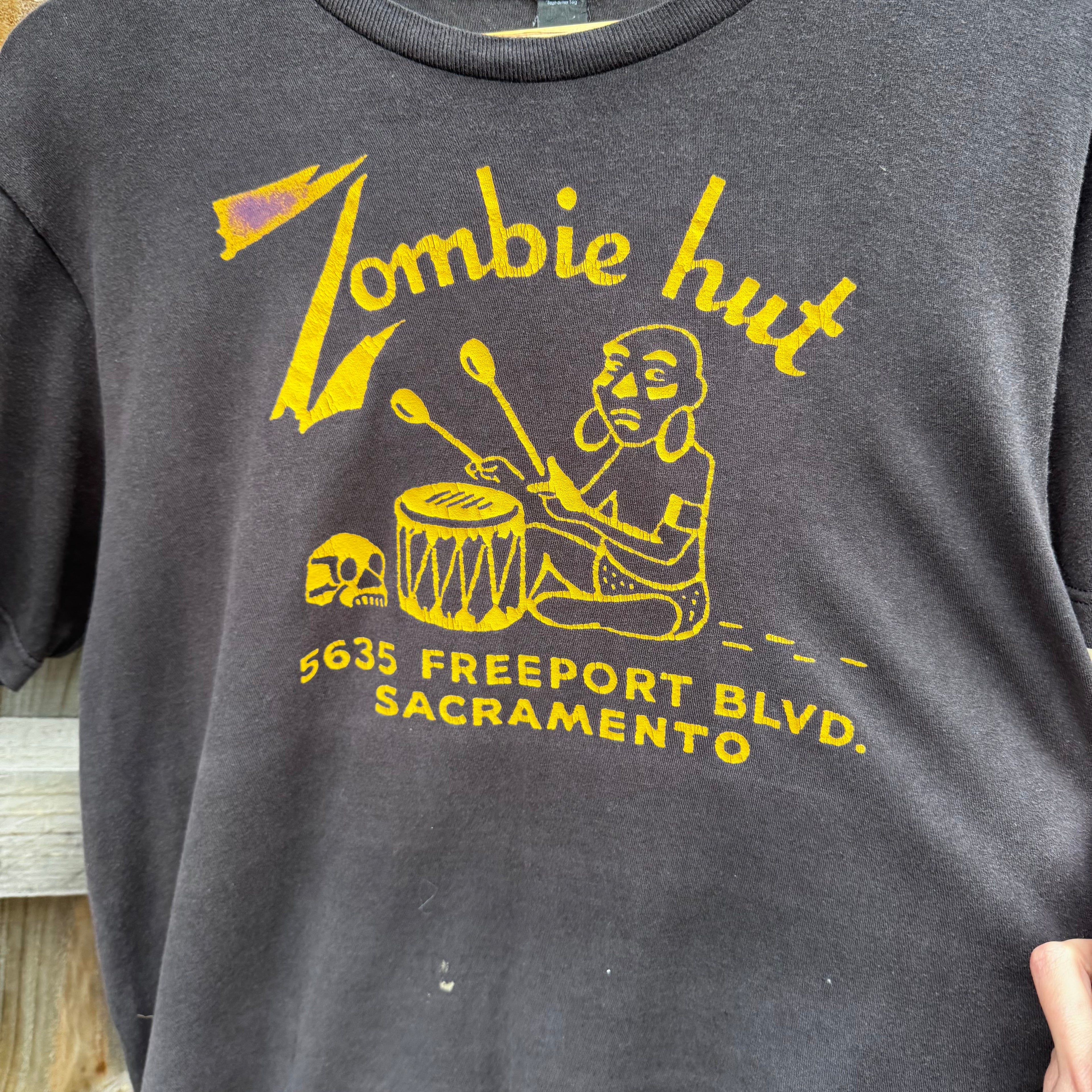 Zombie Hut shirt (venue)
