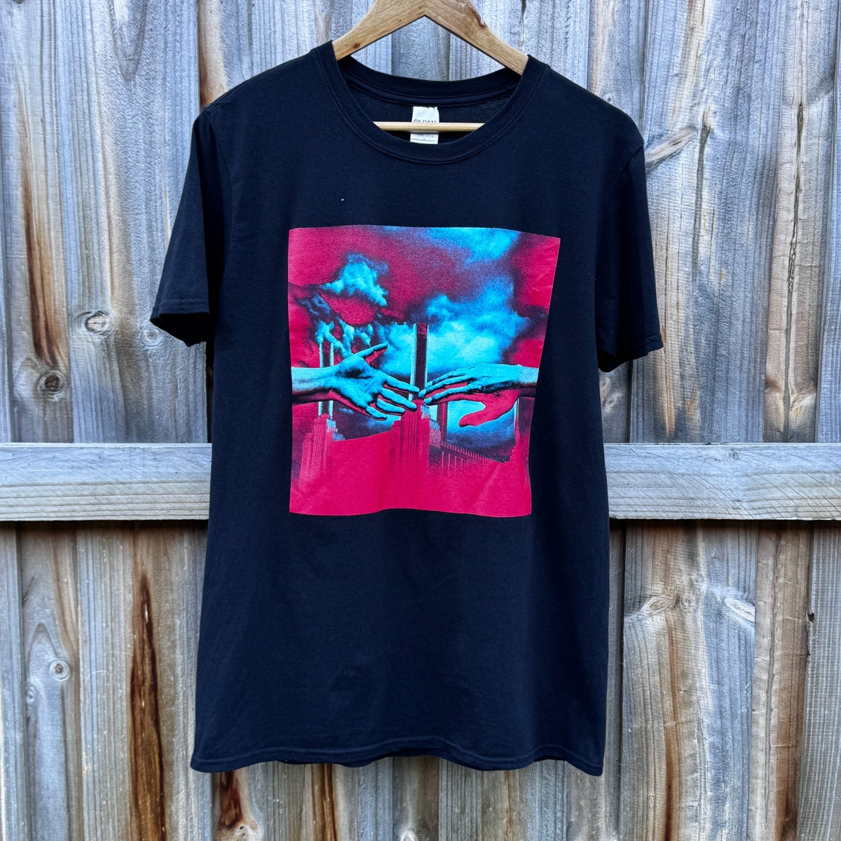 Roger Waters shirt