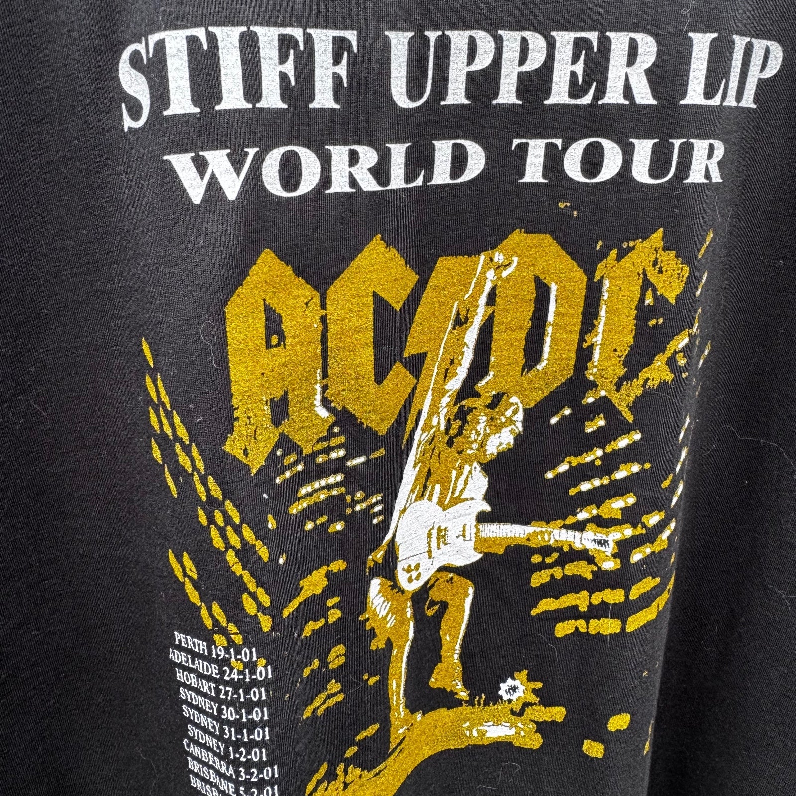 AC/DC shirt (2001 Stiff Upper Lip)