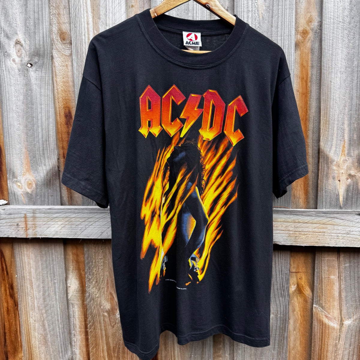 AC/DC shirt (Bonfire)