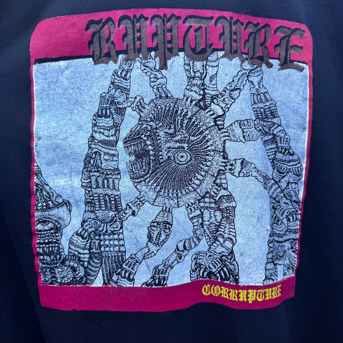 Rupture shirt