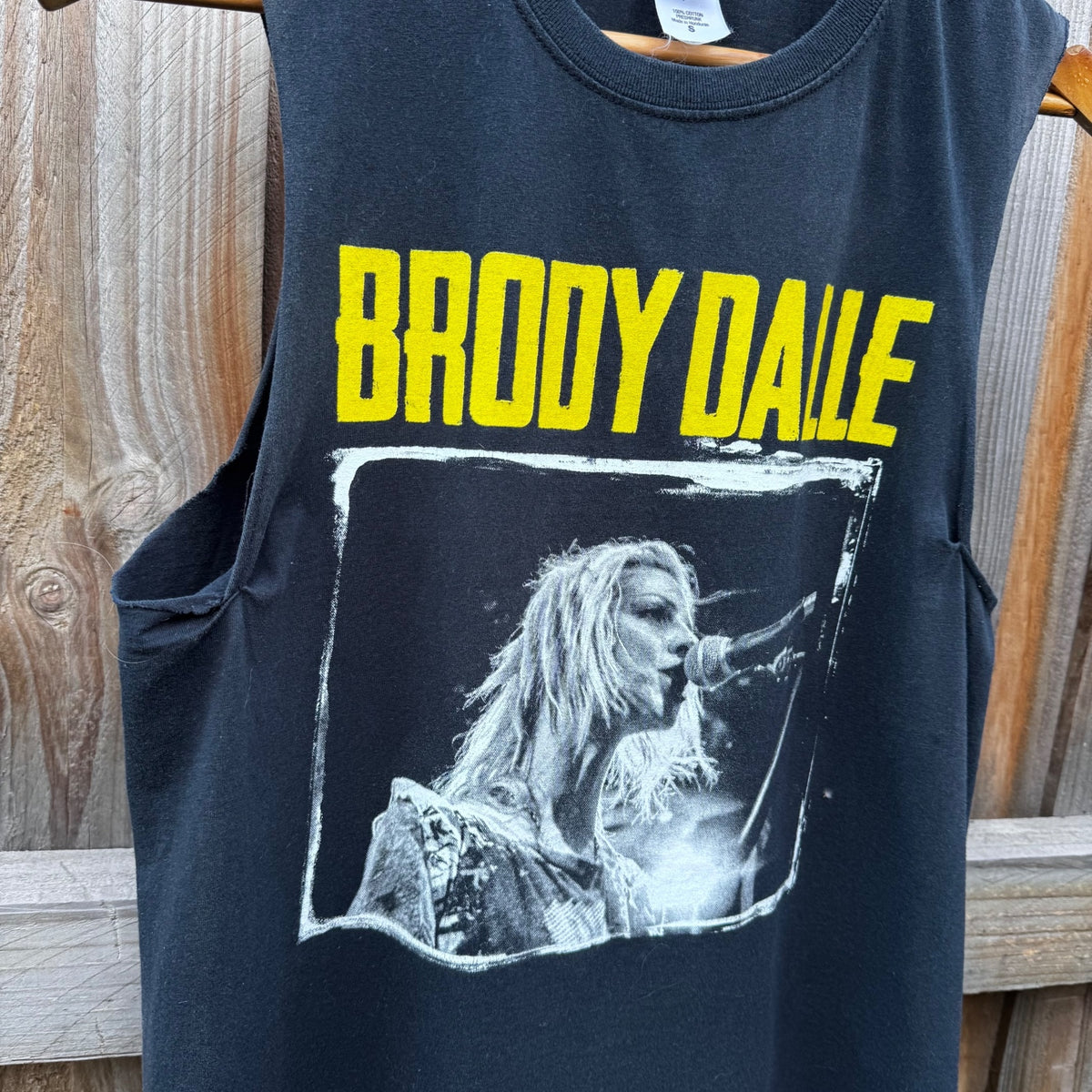 Brody Dalle sleeveless (cut off mod)