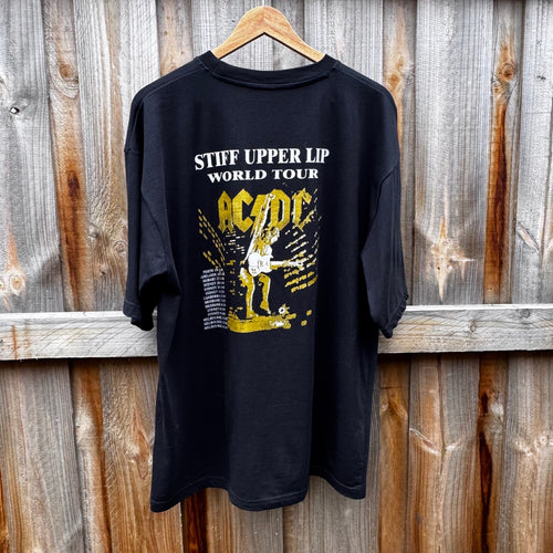 AC/DC shirt (2001 Stiff Upper Lip)