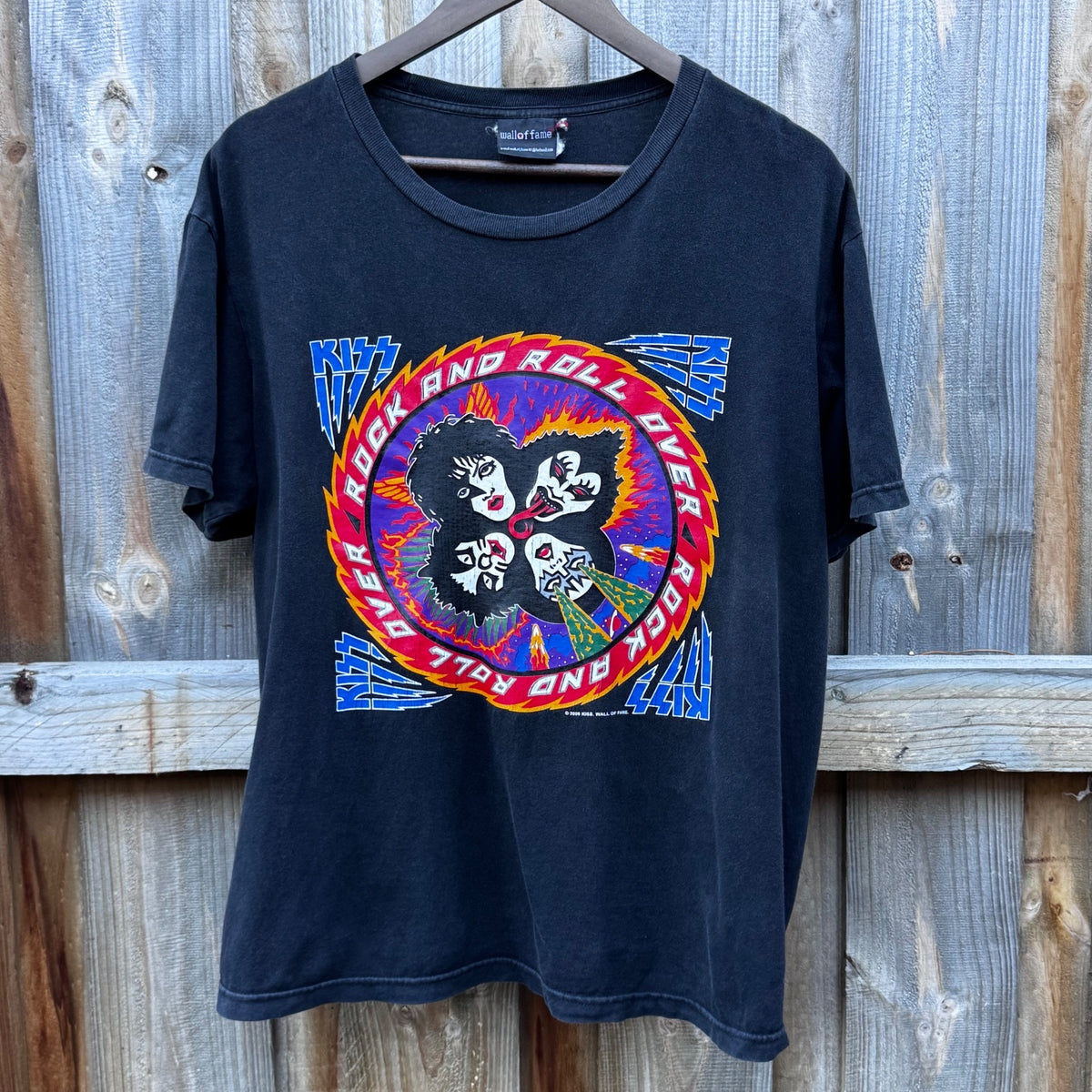 Kiss shirt