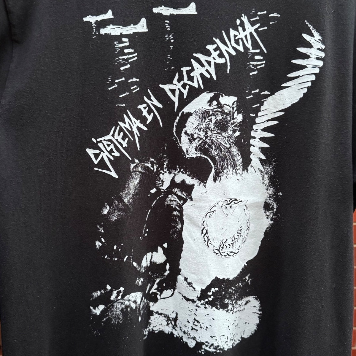 Sistema en Decadencia shirt