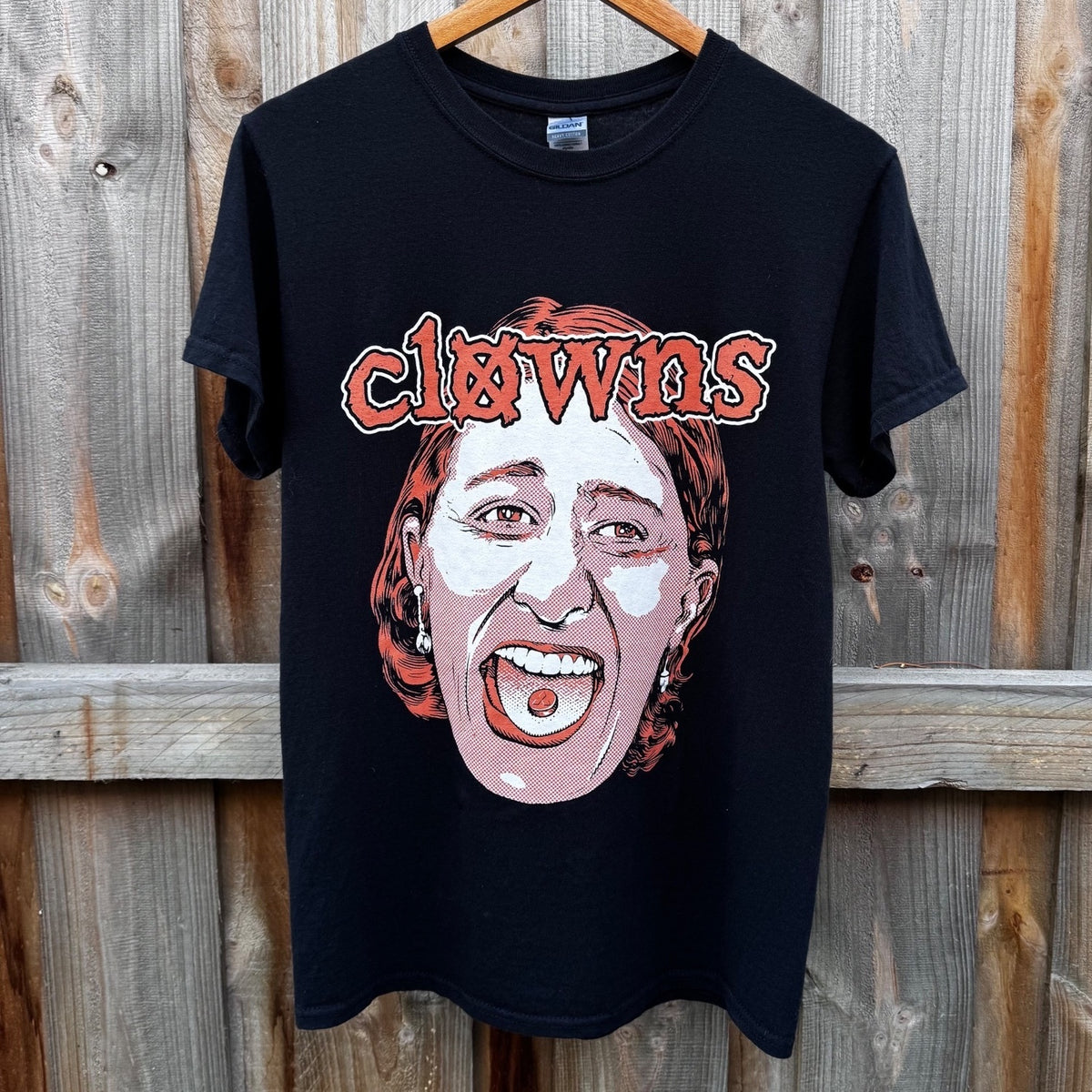 Clowns shirt (Gladys Red MitsuB)